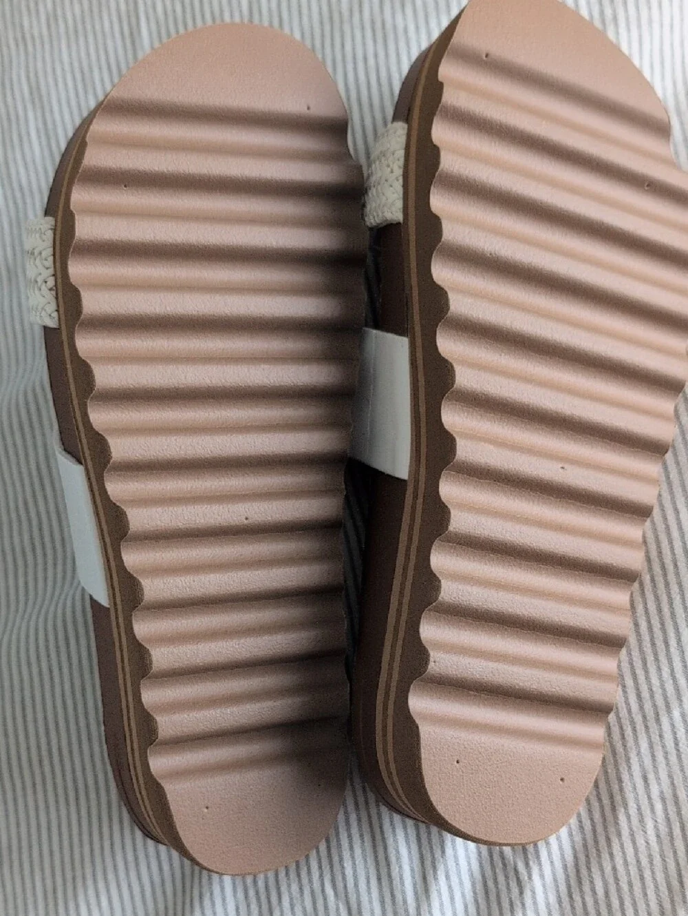 Reef White Double-Strap Platform Sandals for Women Never Worn